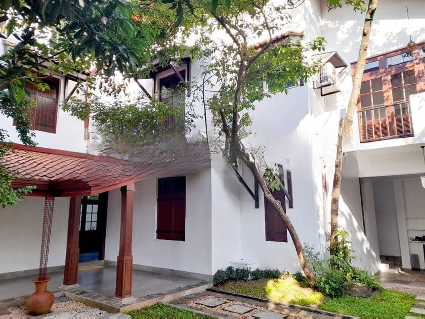 02 Story House Sale At Pagiriwatha Road Mirihana Nugegoda