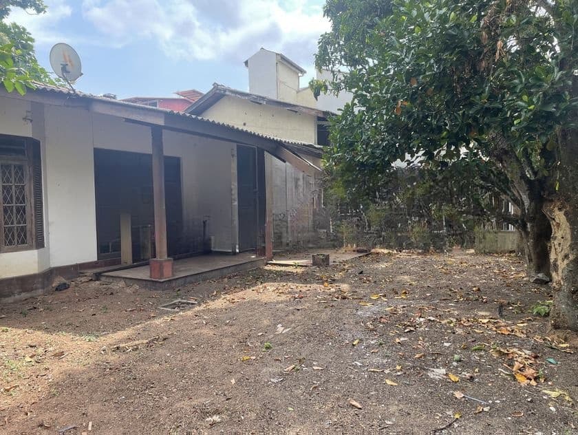Land with House for Sale in Borella Gothami Road Colombo 8