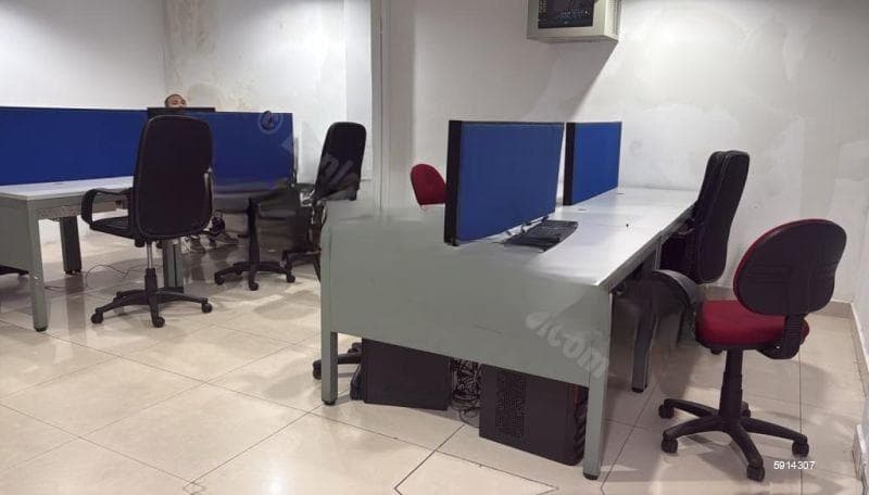 45 desk furnished office space