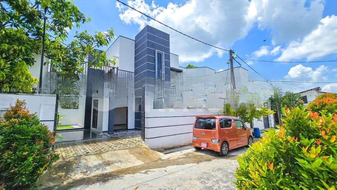 Athurugiriya Brand New 2 Storey Modern Luxury Box Type House For Sale