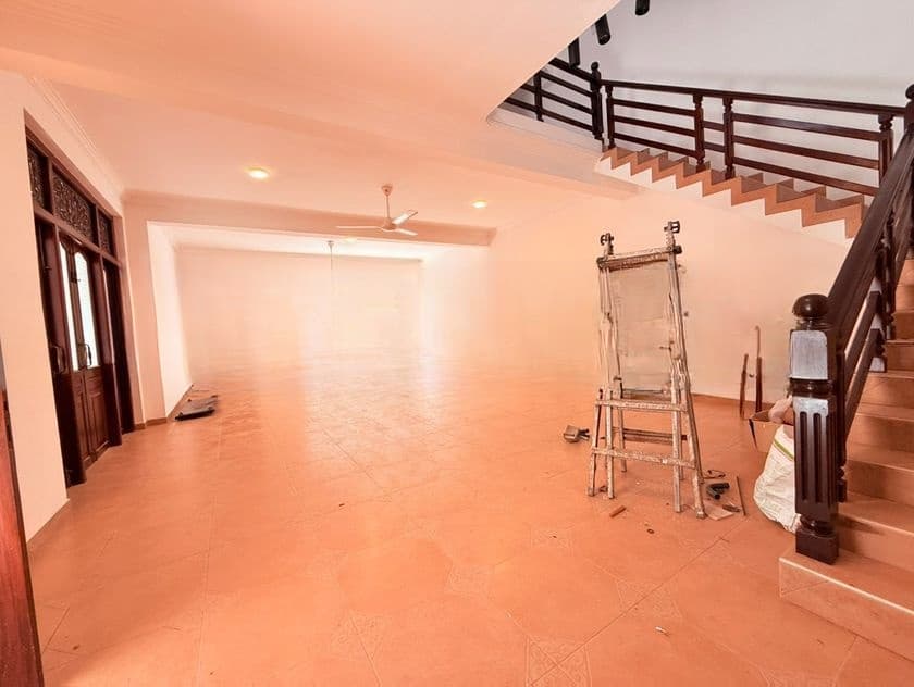 Modern 3 Storey 6 Bedroom House For Rent In Colombo-6 (Close to HC)