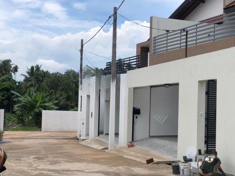 3 Bedroom Brand New House for Sale - Battaramulla | LKR 68,500,000 (EM561)