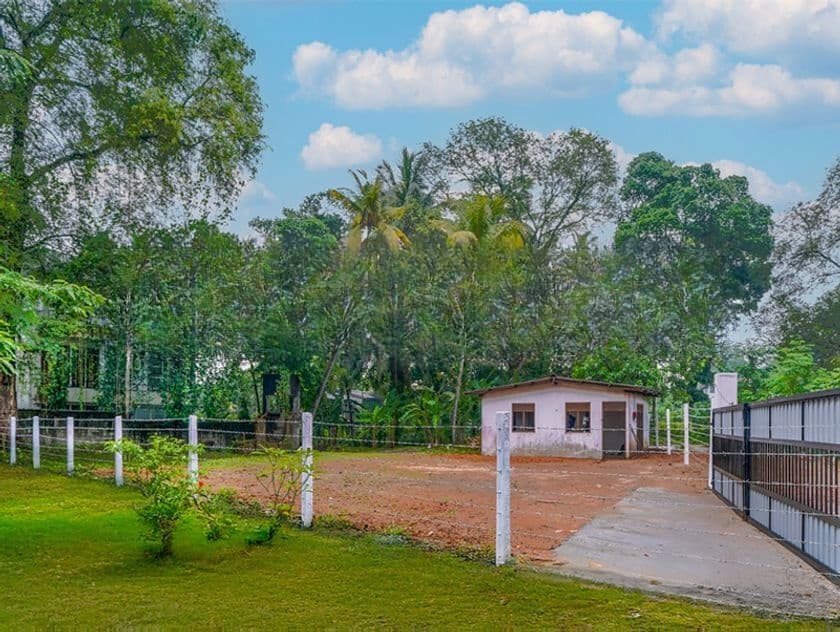 Prime Residential Land for Sale on Prestigious Nungamuwa Road, Kelaniya.