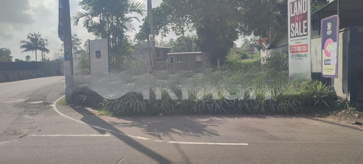 Kottawa - Malabe Bus Road Facing Commercial Land for Sale