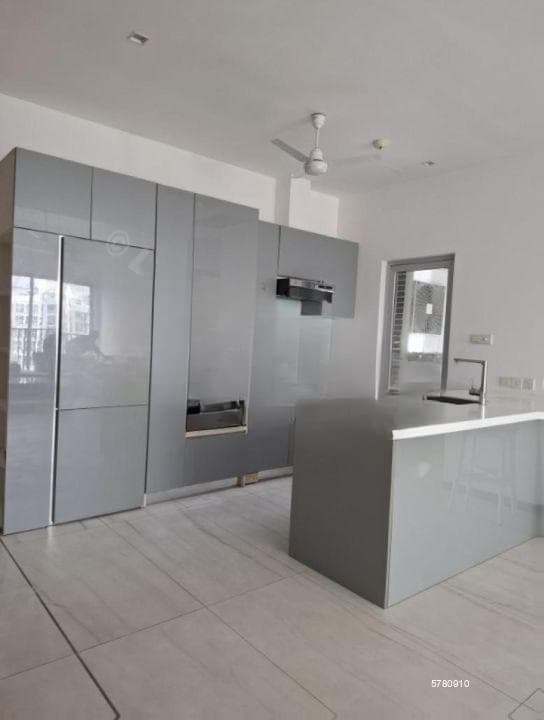 Horton Place Colombo 7 | Luxury 3 Bedroom apartment | Walking distance to CIS | 450K
