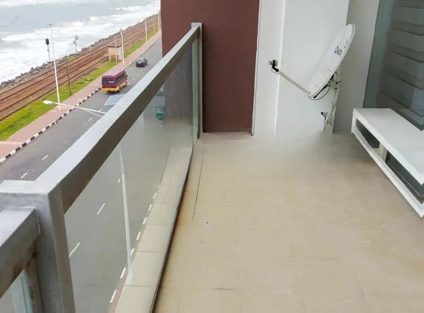 Sea view apartment for sale in Bambalapitiya