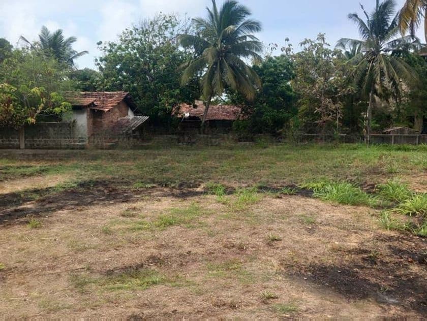 30 Perches Land for Sale Facing Pamunugama Road.