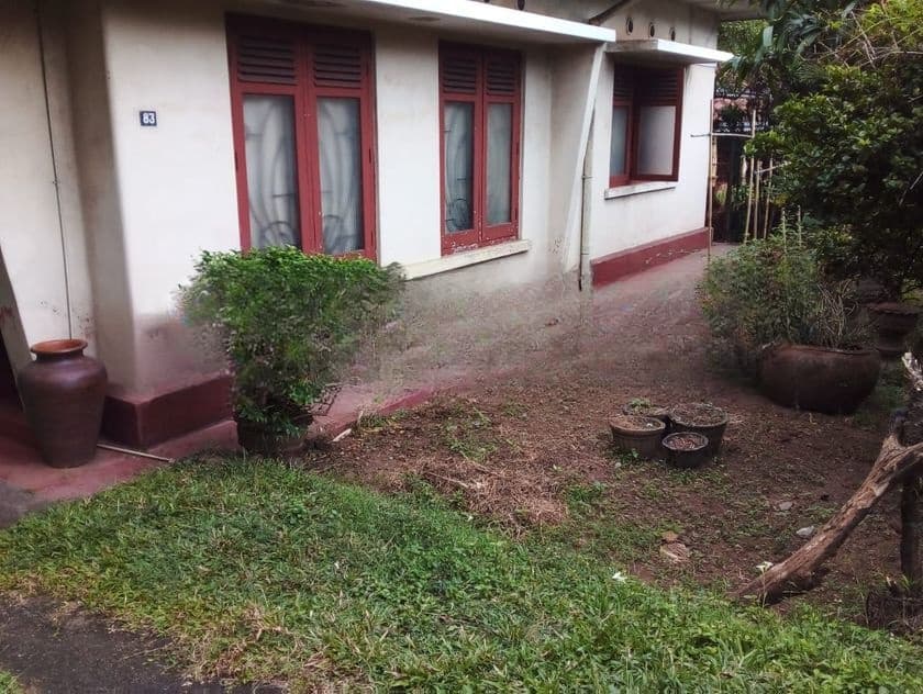 Mount Lavinia Templers Rd 44.25 Perches of Land with House for Sale
