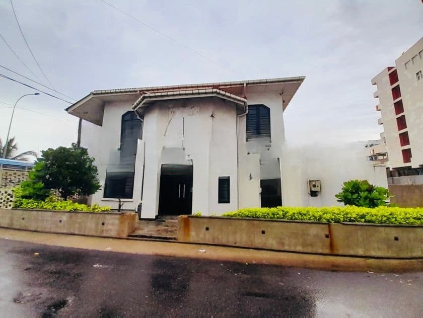 (AFA922) 20.42P Land with 02 Storey House for Sale in Colombo 03