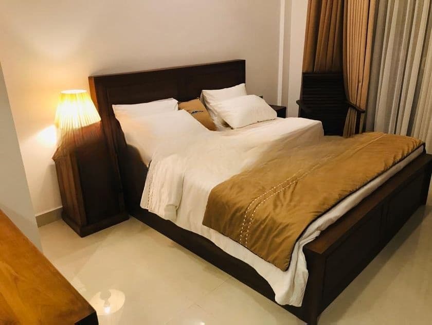 SUPER LUXURY HOTEL FOR RENT MOUNT LAVANIA MU2691