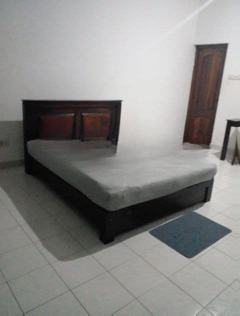 Nugegoda : 7BR (36P) House for Sale near High Level Road