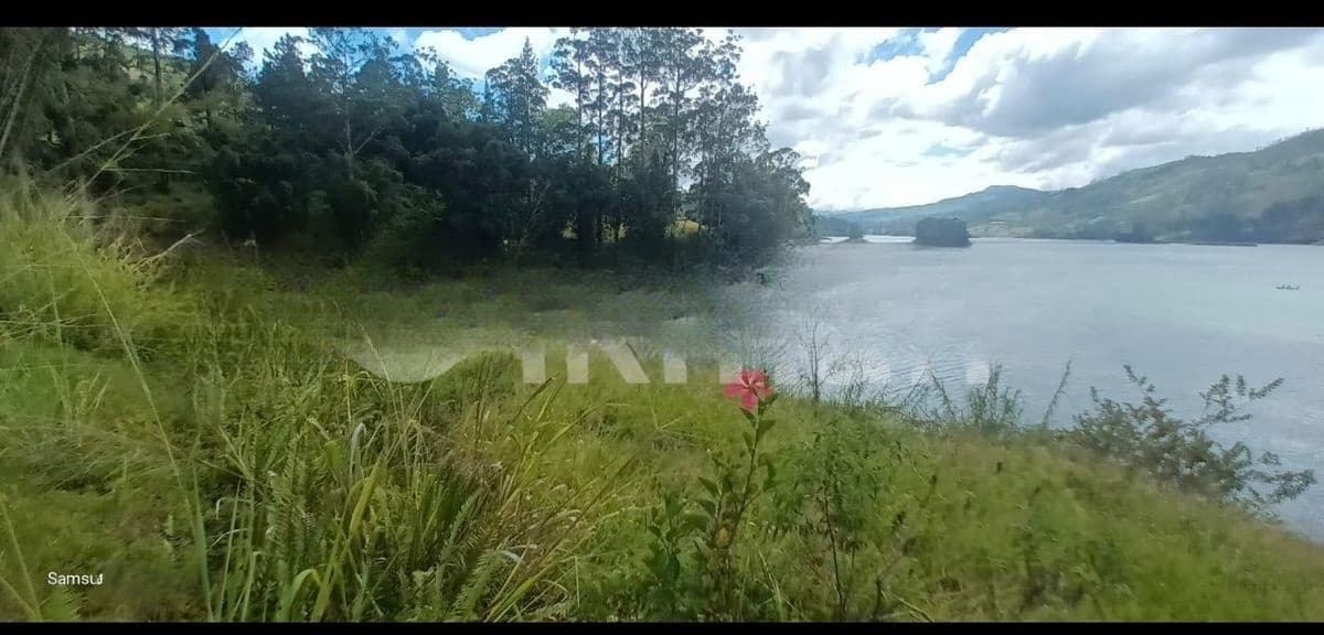 HATTON : 97P PREMIUM LAKESIDE LAND FOR SALE