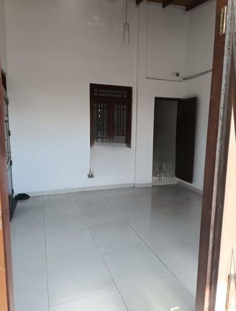 1ST FLOOR & 2ND HOUSE FOR RENT DEHIWALA KAL2388