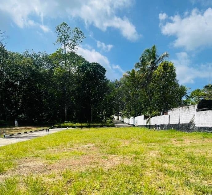 Athurugiriya Land for Sale