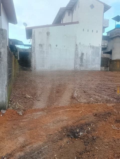 Prime 10-Perch Residential Land for Sale in Kadawatha