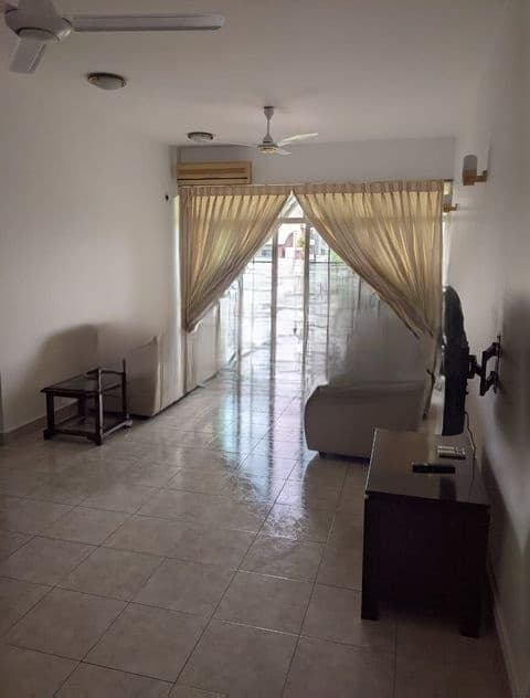 3BR Apartment for Sale at St. James Court, Col 03 (AP4694)