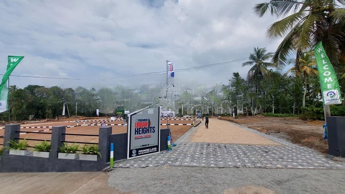 Commercial land for sale in Athurugiriya C33