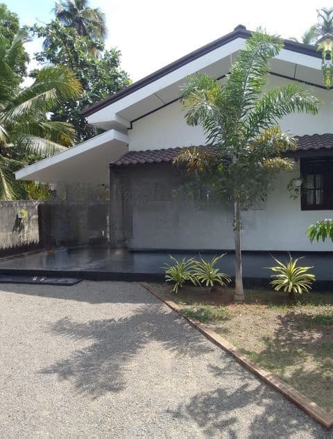 3Bedroom House for sale in Kandawala, katana