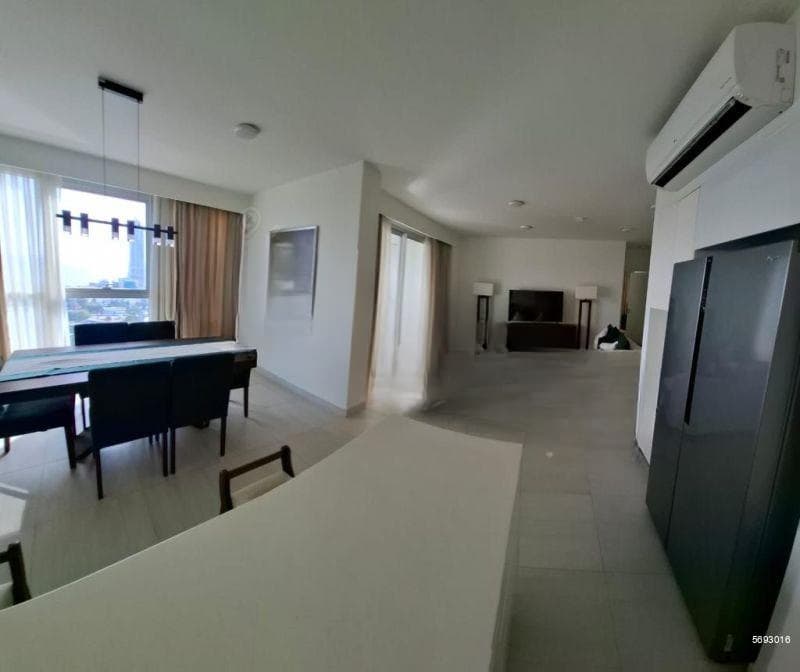 3 Bedrooms apartment - Colombo City Center with a fascinating view.