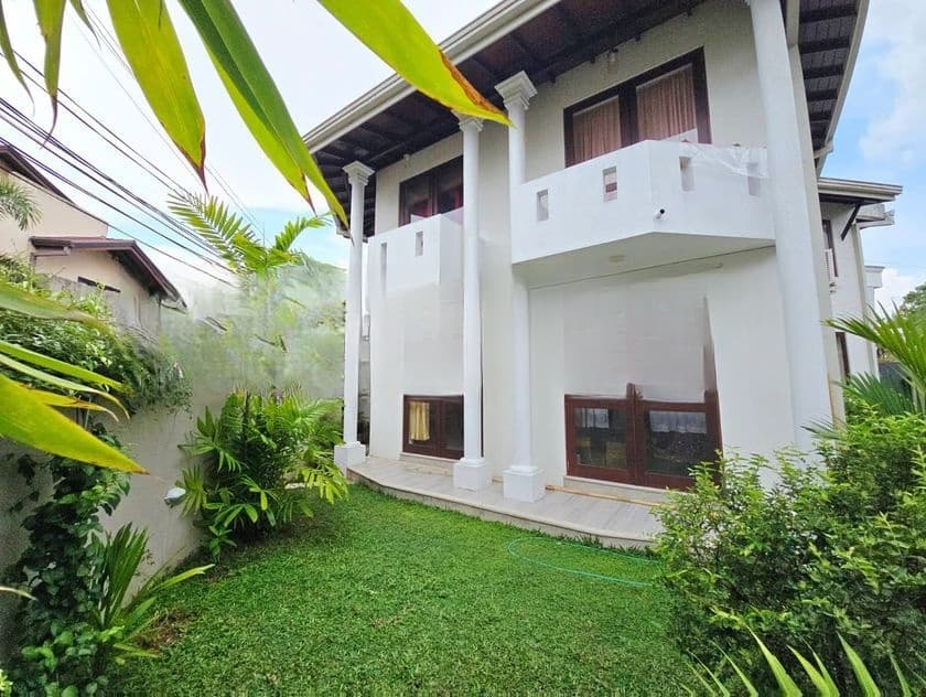 Luxury 2-Storey House with Rooftop for Sale – Pannipitiya