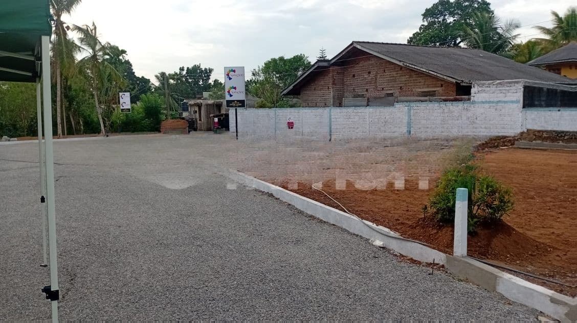 Land for Sale in Uswetakeiyawa Walking Distance Bopitiya Bus route