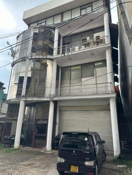 Colombo 5 3 Story Commercial property for Sale Total sqft 5500