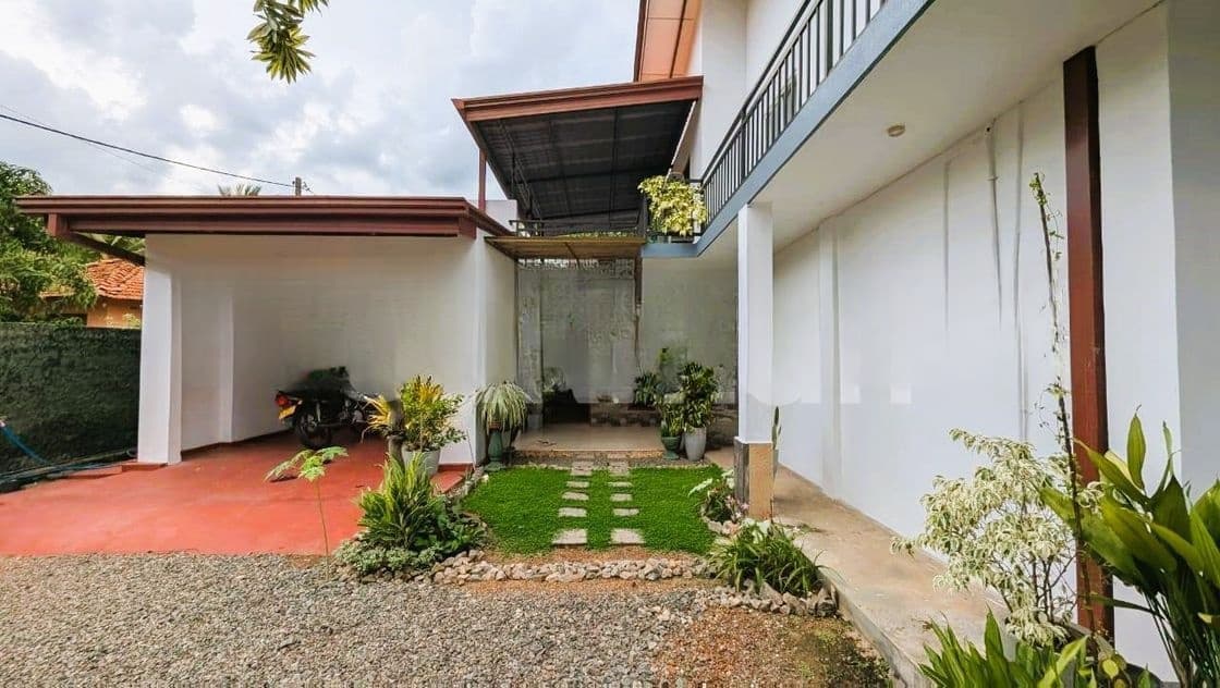 කඩවත 514 වැලිවේරිය බස් පාරට මුහුනලා නිවස|CA 13046