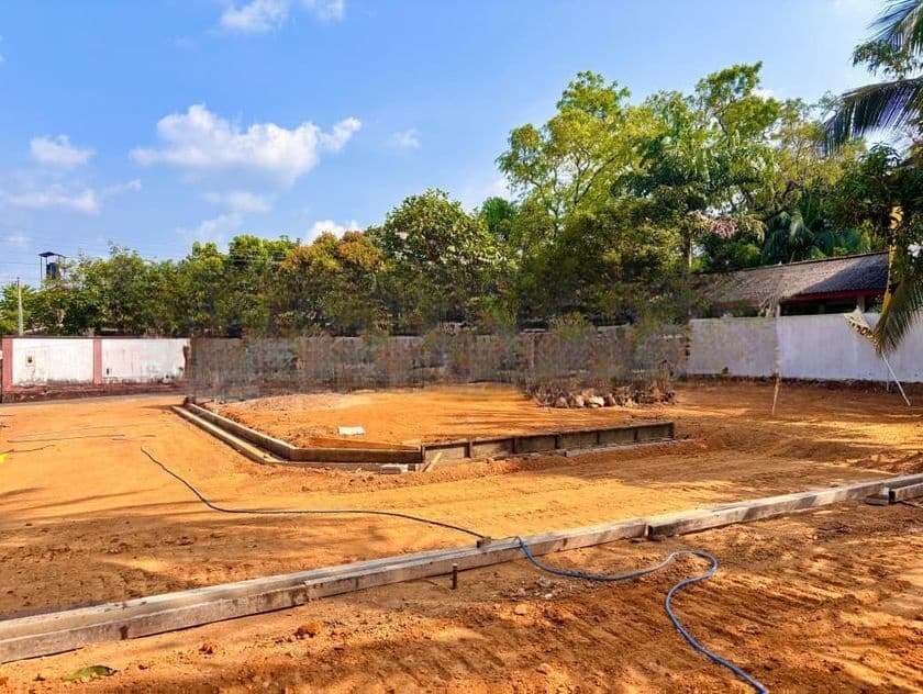 මාලඹේ සුසිලාරාම පාරට මුහුණලා වටිනා ඉඩමක්