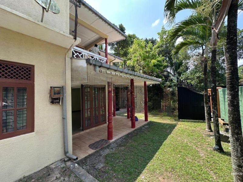 Peaceful Two-Storey Home with Extra Land Near Seeduwa – Minutes to the Airport!