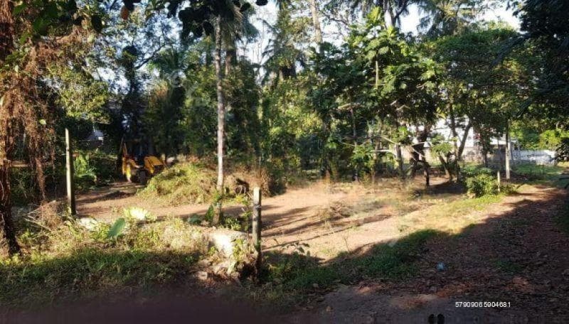 44 Perches Land for Sale in Lake Road - Pelawatta | LKR 2.5 Million Per Perch | KO-484-2