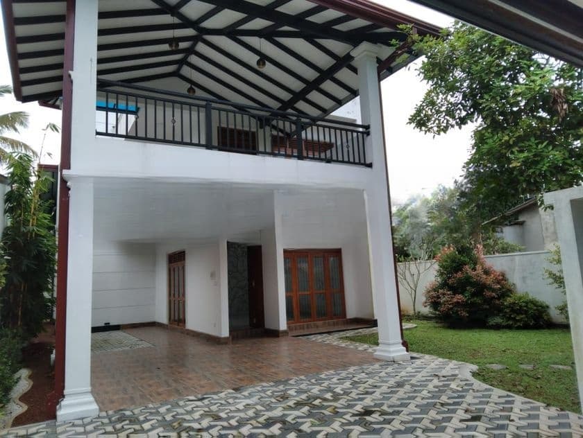 ARCHITECTURE DESIGNED 15 P BRAND NEW HOUSE FOR SALE PILIYANDALA