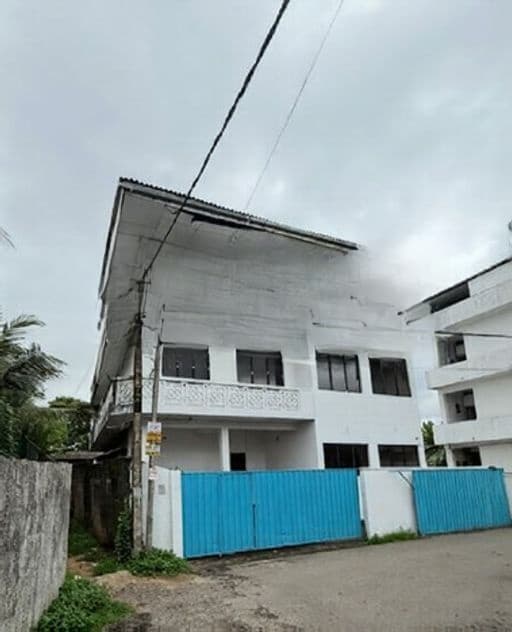 (RCR469) Three Storey Building for Rent in Moratuwa