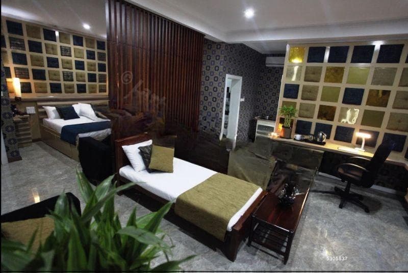 7 Room Boutique Hotel For Sale in Katugastota Kandy