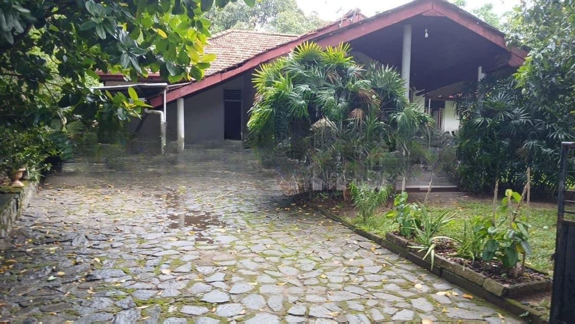 House for Sale in Kiribathgoda (HS2016)