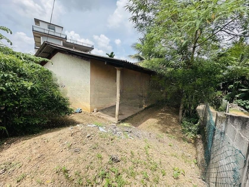( YS-1121)Valuable Residential Bare Land Sale in Kottawa