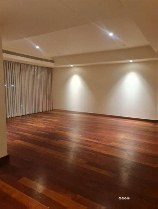 Apartment For Sale in Colombo 02