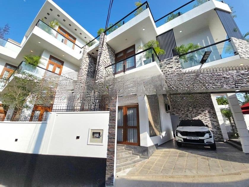 Fully Furnished 3 Storey House for Sale in Battaramulla