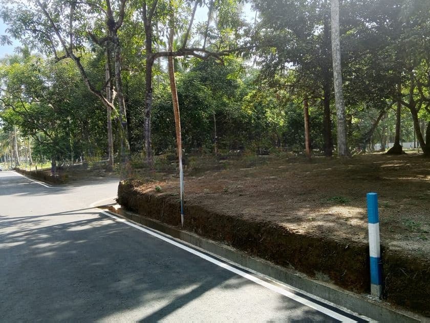 Land In Yakkala Town