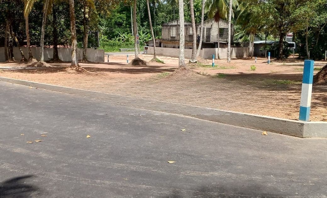 Airport Road Facing Land for Sale Minuwangoda