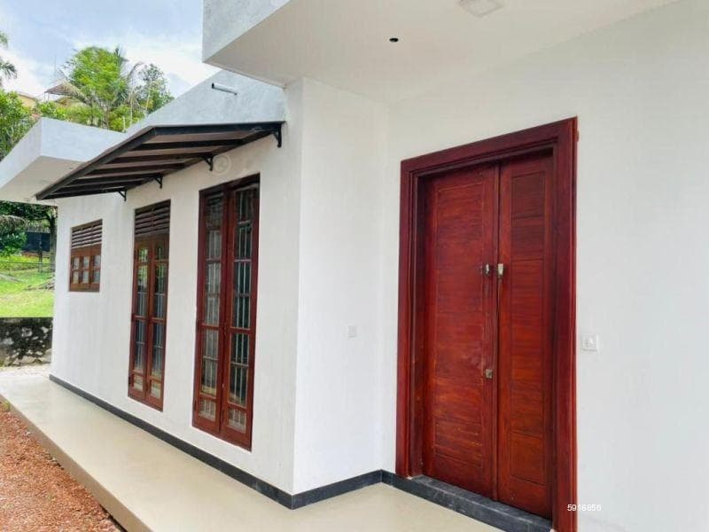 Brand New House for Sale – Thalawathugoda