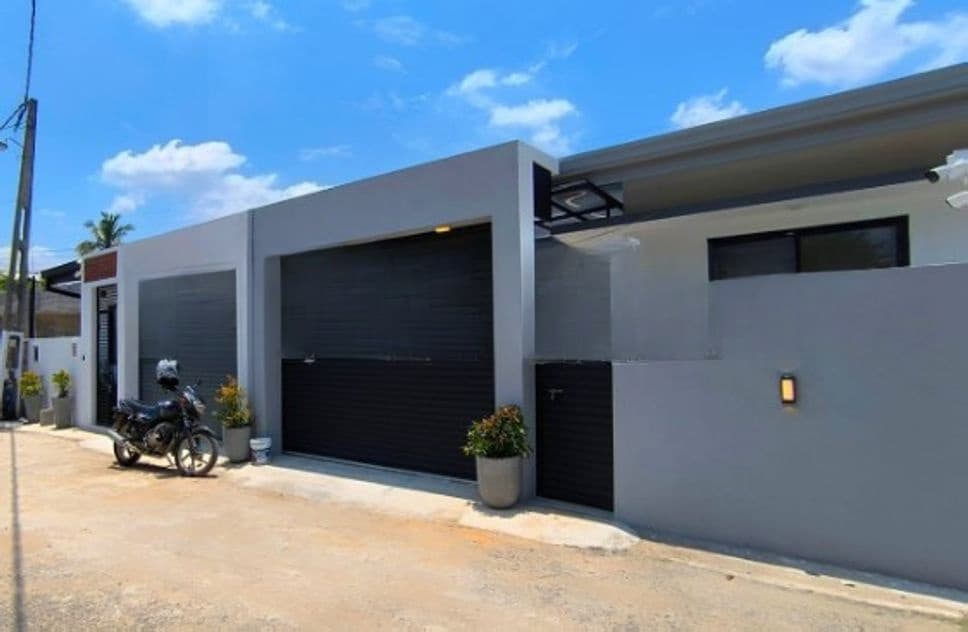 Beautiful Single Story House For Sale In Athurugiriya