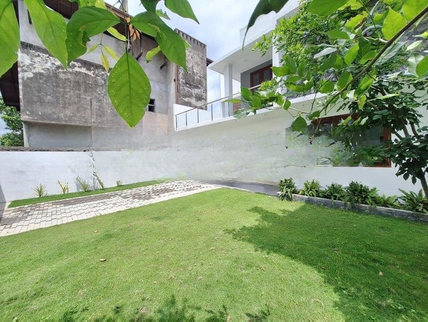 Athurugiriya Brand New House for Sale