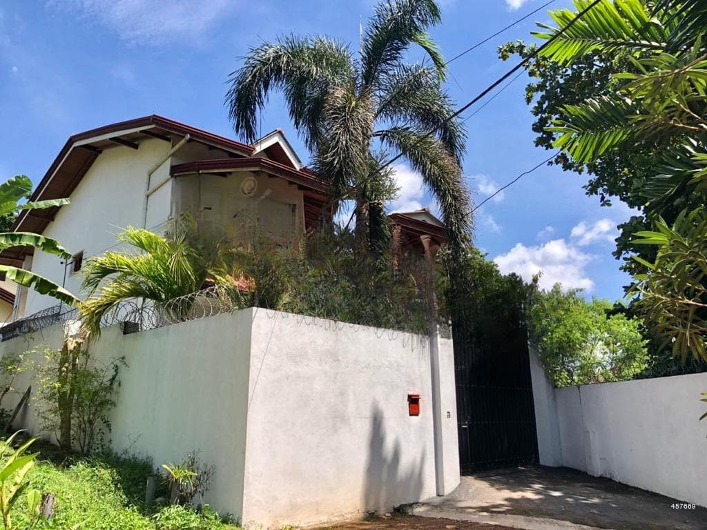 Pita Kotte | 3 Bedroom | Furnished | 220K