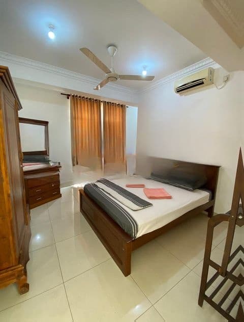Colombo 05 Comfortable Family Apartment for Short Stays (Ref: CSMP203)