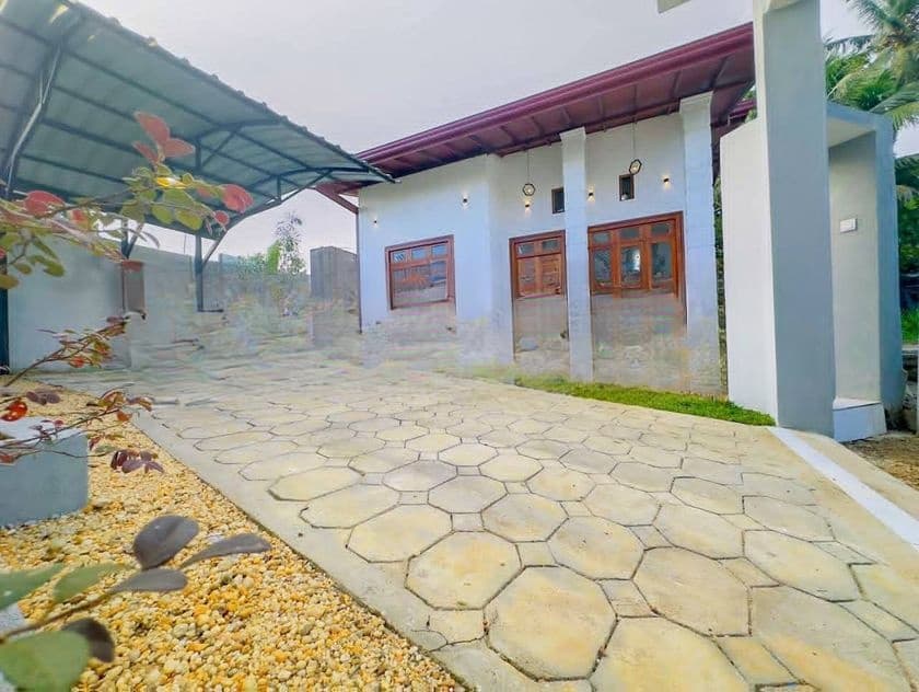 Modern Three-Storey House for Sale – Kottawa
