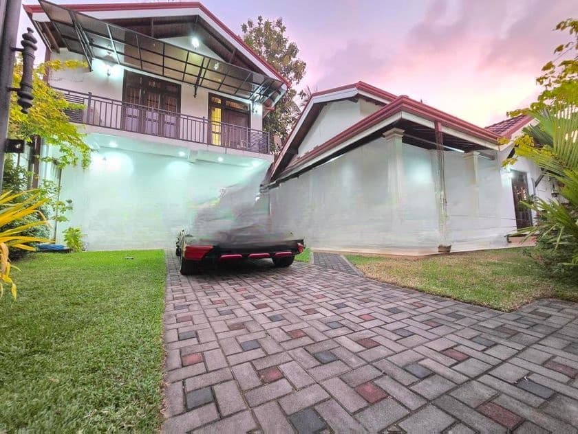Luxury House For Sale in Negombo