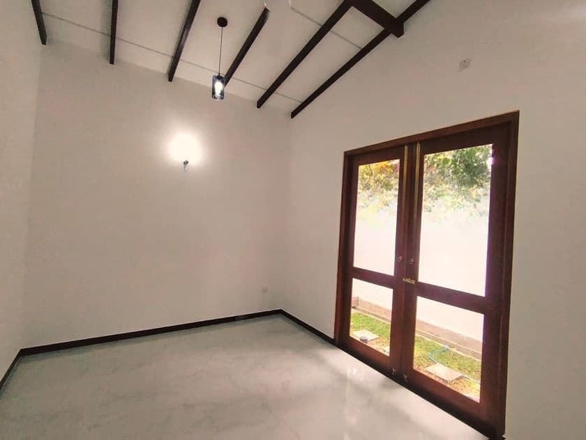 ණවමාදිලියේ ලස්සන තනිමහල් නිවසක් විකිනිමට කොටිටාවෙි පොල්ගස්ඕවිට