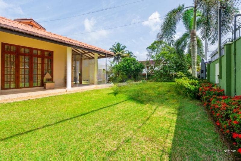 40 Perch Land with House for Sale in Hokandara, S1807