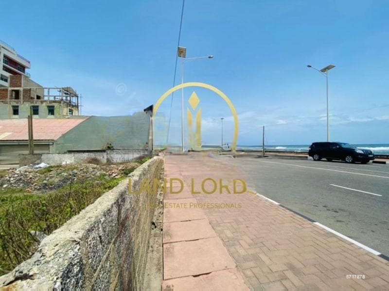 68P Bare Land facing Marine Drive Bambalapitiya For Sale