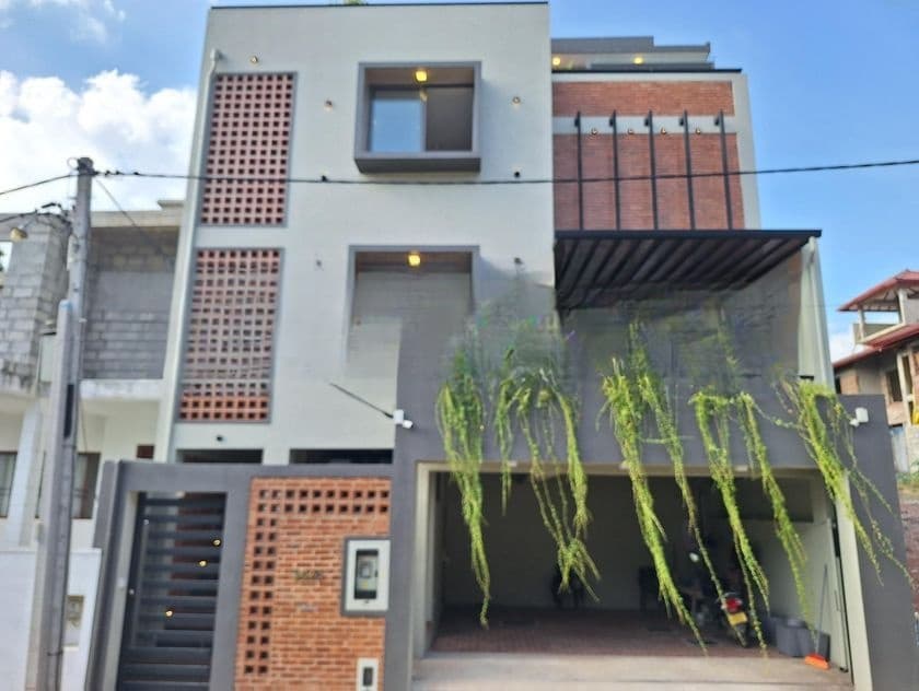 A Beautiful newly house for sale in katubadda junction
